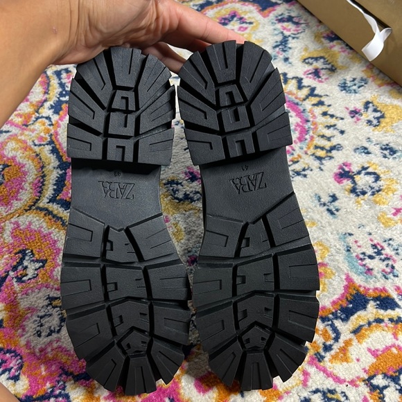 Zara vegan leather chunky lug sole boots - Picture 8 of 12